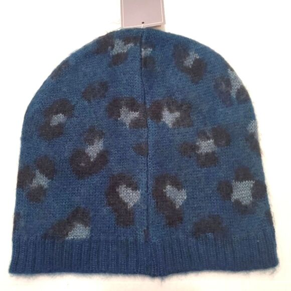 New Francesca's Navy Blue, Black & Grey Animal Print Fuzzy Hat Winter Beanie - Picture 3 of 5